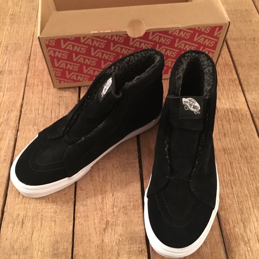 Vans Sk8 high top laceless fleece lined sneakers